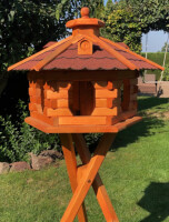 DARLUX Vogel Futter Haus XL Futterstelle Sechseck Holz mit Ständer Braun/ Rot  Garten Vogelfutterhaus Wetterfest