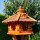 DARLUX Vogel Futter Haus L Sechseck Holz Vogelhaus Futterstelle Braun/ Rot Garten Vogelfutterhaus Wetterfest