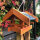 DARLUX Rechteckiges Vogel Futter Haus zum Hängen Holz Vogelhaus Braun/Blau