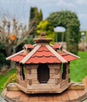 DARLUX Vogel Futter Haus L Futterstelle Sechseck Holz Vogelhaus Braun/ Rot Vogelfutterhaus Wetterfest
