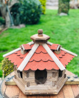 DARLUX Vogel Futter Haus L Futterstelle Sechseck Holz Vogelhaus Braun/ Rot Vogelfutterhaus Wetterfest