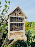DARLUX Garten Holz Insektenhotel L Wildbienen-Nisthilfe Insektenhaus Naturbelassen Wetterfest Artgerecht Freistehend