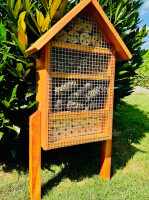 DARLUX Garten Holz Insektenhotel L Wildbienen-Nisthilfe Insektenhaus Braun Artgerecht Freistehend oder Hängend