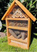DARLUX Garten Holz Insektenhotel L Wildbienen-Nisthilfe Insektenhaus Braun Artgerecht Freistehend oder Hängend
