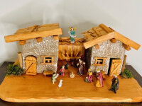 DARLUX Weihnachts- Holz Krippe + Figuren Dekoration Handgefertigt Holzschnitzerei Jahreszeitliche Dekoration