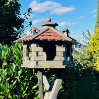 DARLUX Vogel Futter Haus L Futterstelle Sechseck Vogelhaus+ Ständer Braun/ Rot Vogelfutterhaus Wetterfest