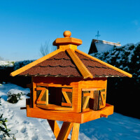 DARLUX Vogelfutterhaus XL Sechseck Vogelhaus Holz Futterstelle Braun/ Rot Garten Vogelfutterhaus Wetterfest
