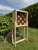 DARLUX Garten Holz Insektenhotel Wildbienen-Nisthilfe Rechteckiges Insektenhaus Naturbelassen mit Ständer