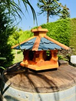DARLUX Vogelfutterhaus I Futterstelle I Sechseck Vogelhaus I aus Holz I Braun/ Blau I Garten I Vogelfutterhaus I Wetterfest
